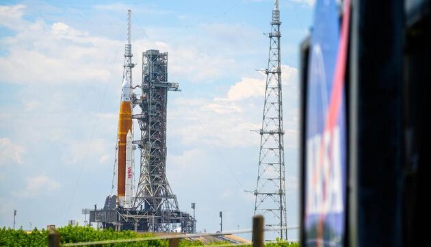 Afgelopen zaterdag hield Artemis I ookmet beide raketten aan de grond.