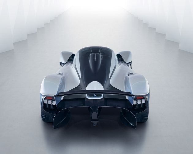 aston-martin-valkyrie_13-(large)