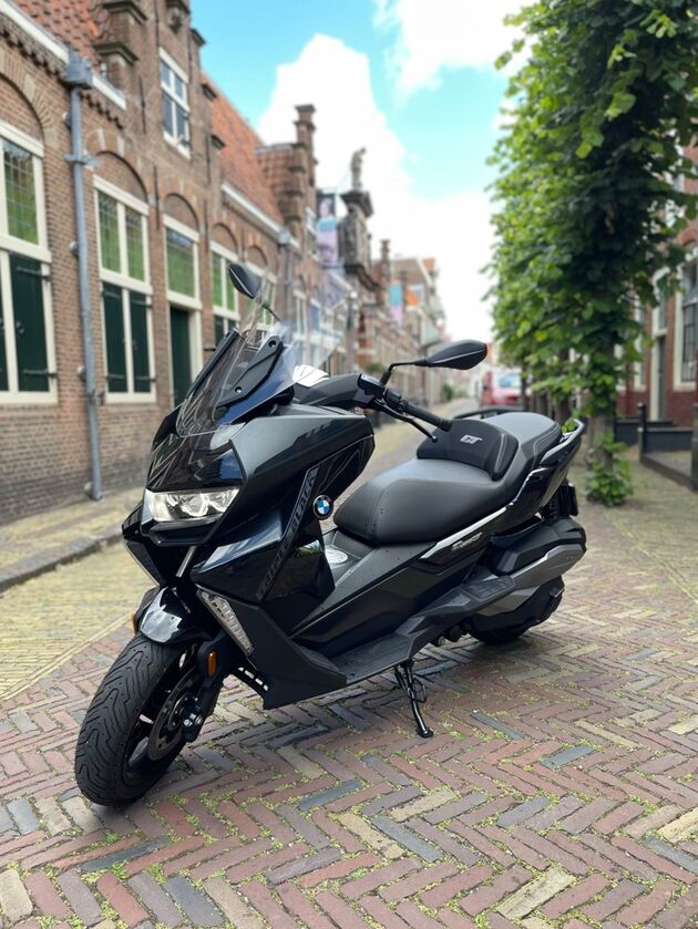 BMW C400GT straat