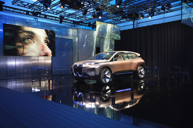 BMW_iNEXT_CES_12