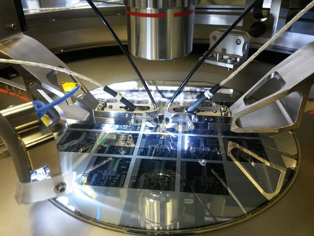 Een proefopstelling van de in ontwikkeling zijnde mini spectrometer (Foto via: Fraunhover ENAS)