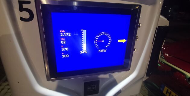 ev-laden-fast.jpeg