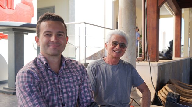 Bedenker, oprichter en eigenaar van Quinta dos Vales, Karl Heinz Stock (r) met zoon Michael