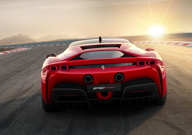 Ferrari_SF90_Stradale_4