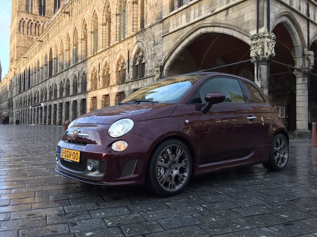 Fiat Abarth 695 Edizione Maserati gefotografeerd in Ieper Belgi\u00eb 