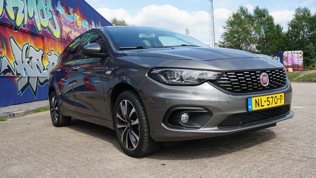 Fiat_Tipo_hatchback_2