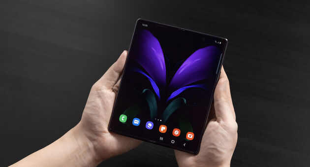 Samsung Galaxy Z Fold2: geopend heb je een 7.7 inch amoled-scherm