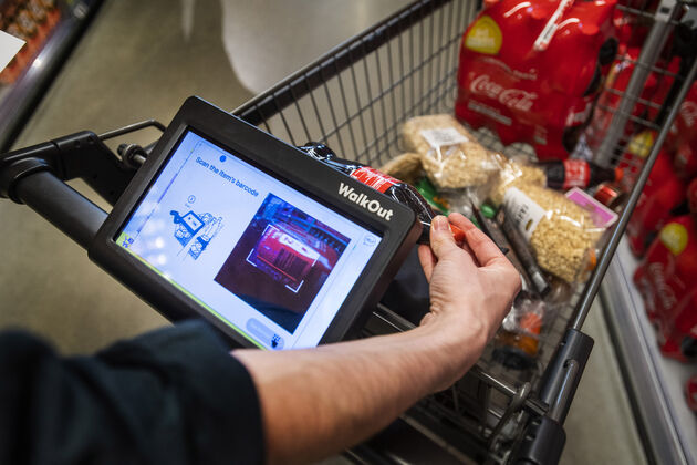 De slimme winkelwagen van Jumbo