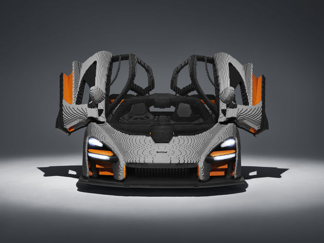 LEGO McLaren Senna_front doors opened