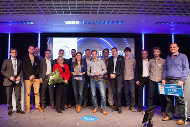 De winnaars met de jury (foto:Pressvisuals)