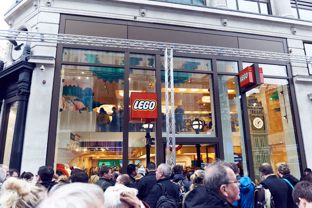 LSQ_UK_LEGO_Store_Opening-75