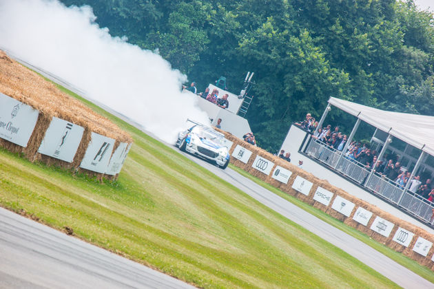 Mazda MX5 drifting