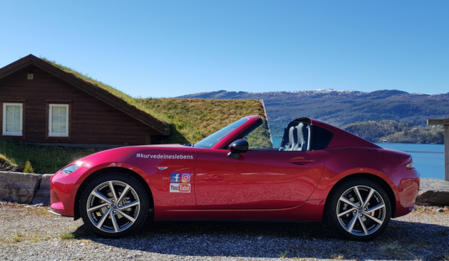 De Mazda MX5 RF hoe mooi kan een roadster zijn!