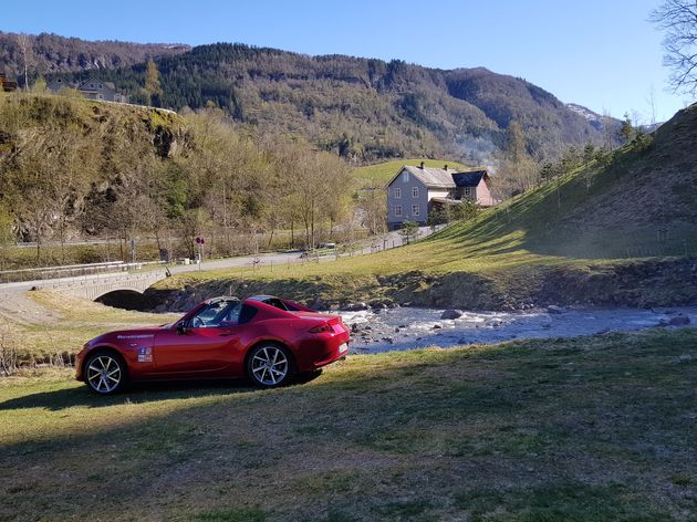 Tussenstop bij de waterval van Steinsdalsfossen<span class=\