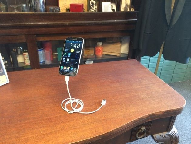 meet-magic-phone-stand-een-gaaf-kickstar.jpg