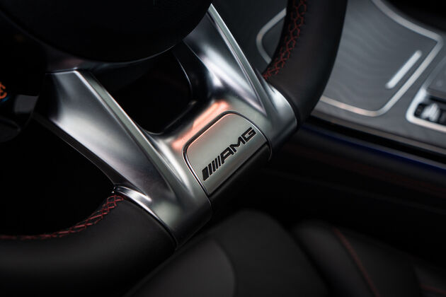 mercedes-amg_glc_43_AMG_steering