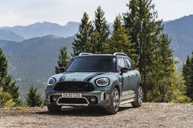 MINI Cooper Countryman met een nieuwe grille