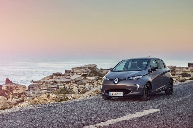 New_Renault_Zoe_YttriumGrey_YB_75