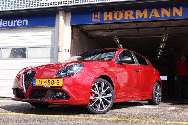 nieuwe_alfa_romeo_giulietta_2016_rood