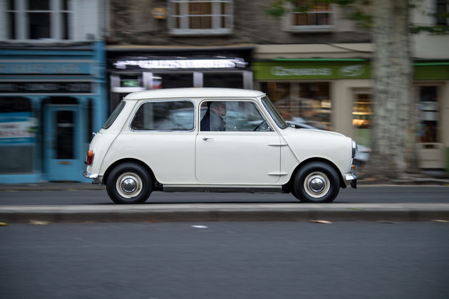 P90331453_highRes_1959-morris-mini-min