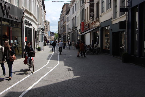 pas op voor vallende telefoons