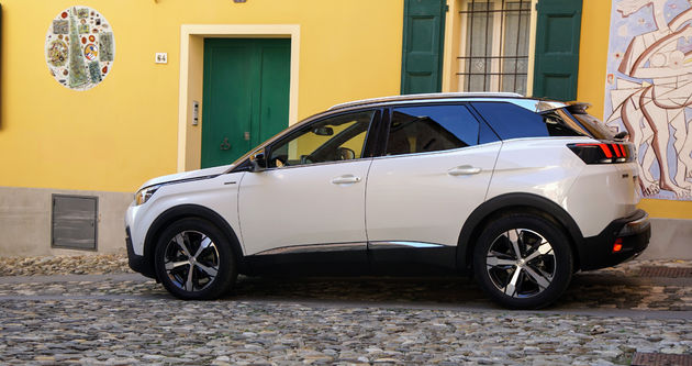 Peugeot_3008_car_of_the_year