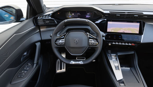 Peugeot 408 i-Cockpit en i-Toggles