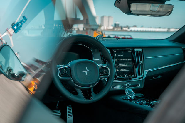 Het interieur van de Polestar 1 heeft veel overeenkomsten met de meeste nieuwe Volvo interieurs.