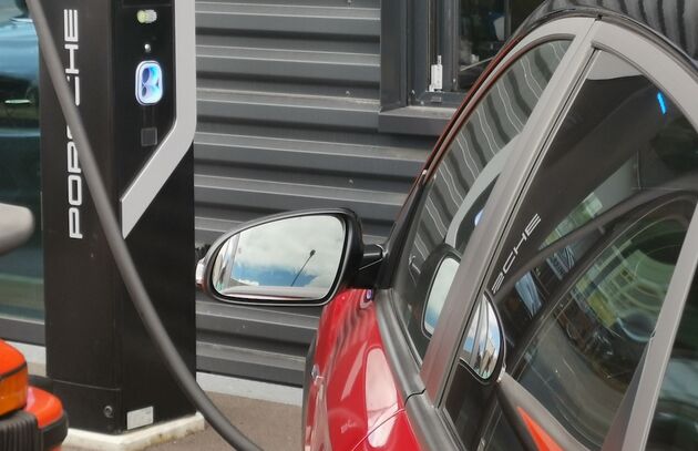 porsche-laadpaal-ionity.jpeg