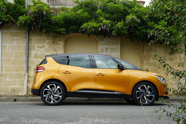 renault_Scenic_2017_5