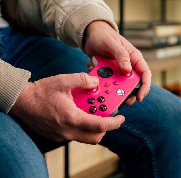 Roze Xbox controller