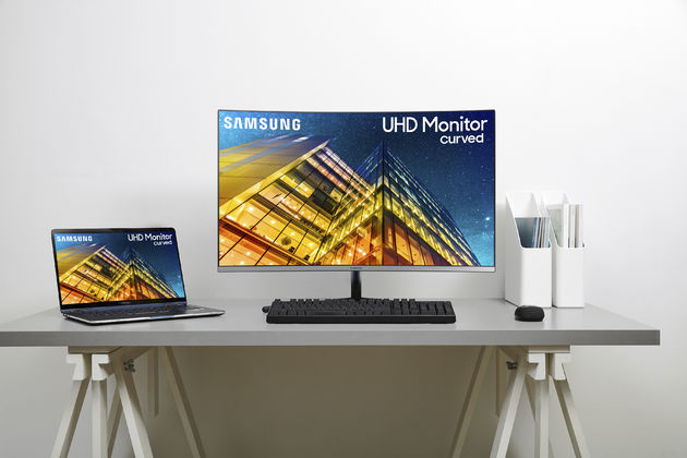 Samsung UR59C 32” Monitor.j