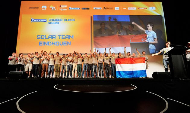 solar-team-eindhoven-wint-cruiser-klasse.jpg