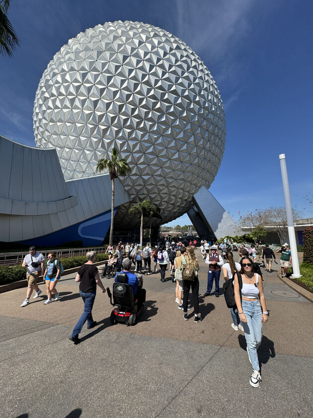 <i>Spaceship Earth</i>