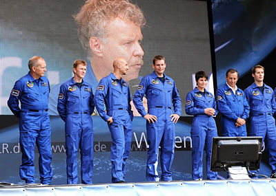 spacetweetup2.jpg