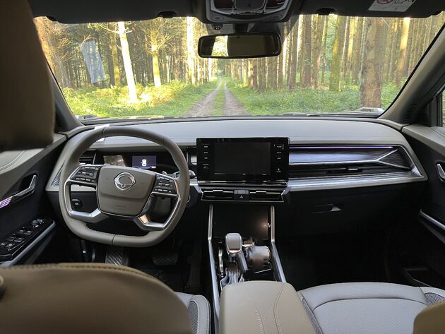 ​SsangYong-Torros-interieur.J