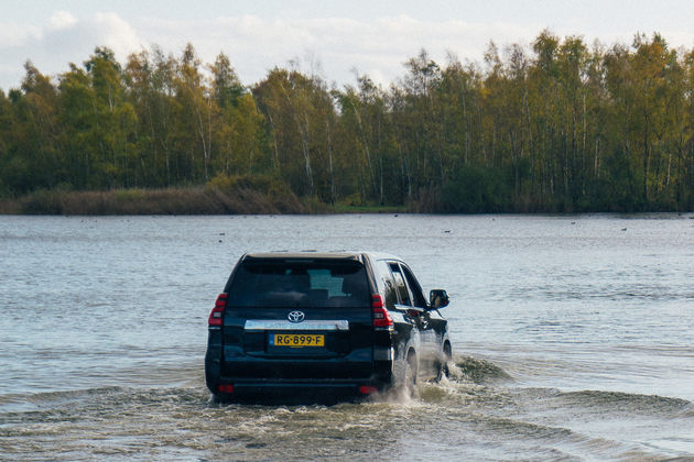 Toyota Land Cruiser-5