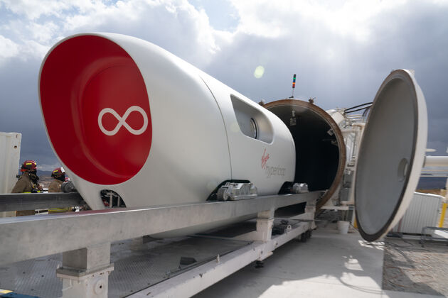 <em>De Hyperloop baan en pod klaar voor vertrekFotocredits: Virgin Hyperloop<\/em>