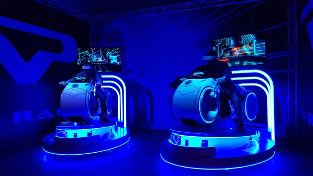 <i>V-Race waarbij Tron de inspiratiebron was.</i>